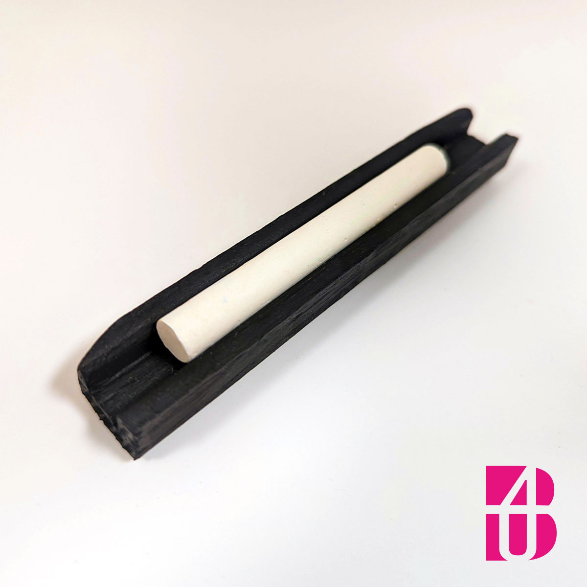 BLACK-CHALK-HOLDER-1